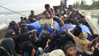 Peristiwa ini bukan kali pertama. Pada awal Januari 2025, ada 264 imigran Rohingya yang tiba di Aceh Timur. Bahkan sepanjang 2024 ada ratusan imigran rohingya yang datang.