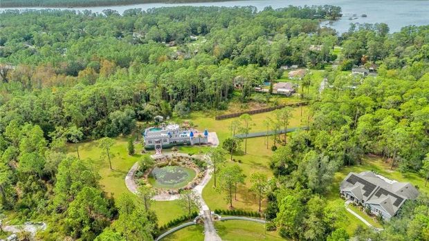 Rumah bak kastil Disney