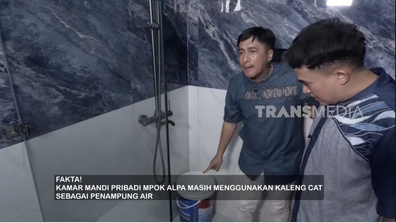 Rumah baru Mpok Alpa bergaya American Classic