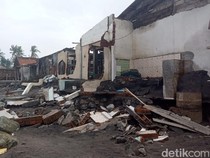 Rumah Warga di Pesisir Mataram Hancur Diterjang Banjir Rob