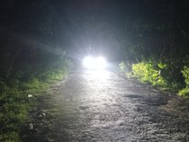 Warga Lihat Kaca Mobil WN Ukraina Pecah Akibat Dirampok Geng Rusia