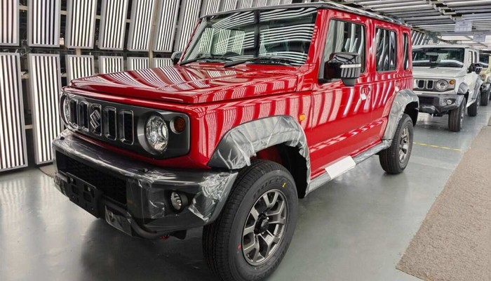 Suzuki Jimny 5 pintu di Jepang.