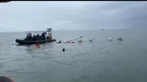 Tangkapan layar video tim gabungan evakuasi nelayan tenggelam di perairan Labuan Bajo, Manggarai Barat, NTT.