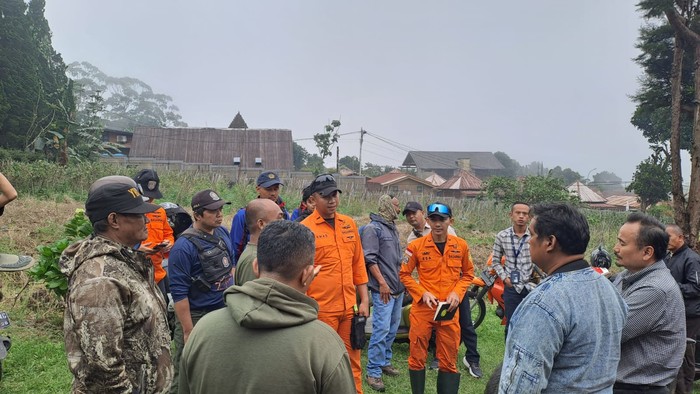 Tim SAR lakukan pencarian peserta Mapala yang hilang di Gunung Joglo, Bogor, sejak 29 Januari 2025