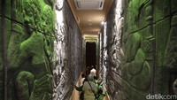 Untuk jam operasional, Museum Wayang buka dari hari Selasa-Minggu pukul 09.00-15.00 WIB. Seperti museum-museum lain di dunia, Museum Wayang juga tutup untuk pemeliharaan setiap Senin.