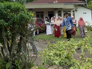 Viral Definisi Jodoh Lima Langkah dari Rumah, Wanita Ini Dilamar Tetangganya