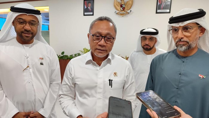 Zulhas dan Menteri UEA