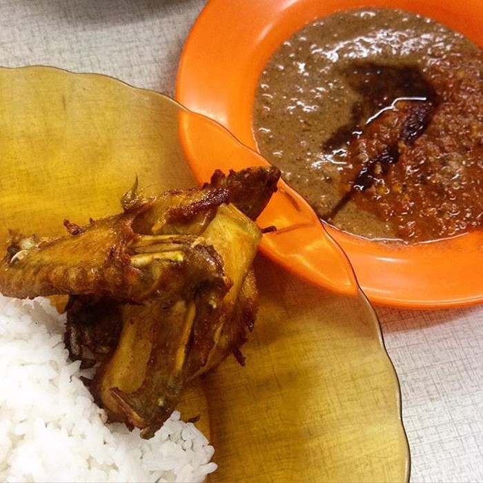 10 Kuliner Legendaris di Jatinegara, Ada Combro hingga Soto Betawi