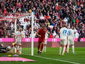 Bayern Vs Kiel: Kane Brace, Die Roten Menang 4-3