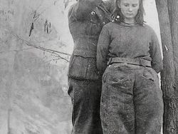 Ada Cerita Mencengangkan di Balik Foto Sejarah Ini