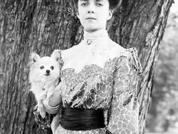 Ada Cerita Mencengangkan di Balik Foto Sejarah Ini