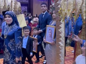 Momen Fuji dan Gala Bawa Foto Vanessa Angel-Bibi, Iringi Frans Menuju Meja Akad