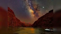 Potret Galaksi Bimasakti (Milky Way) tempat kita tinggal adalah galaksi yang sangat indah. Simak pesonanya dari foto-foto yang dibagikan NASA berikut ini.