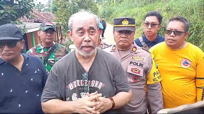 Geolog Departemen Teknik Sipil ITS, Prof Indrasurya B Mochtar.