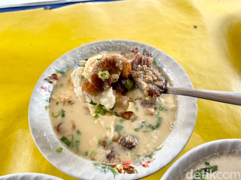Ini Soto Betawi Legendaris di Jatinegara, Awalnya Rp 250 Perak Semangkuk