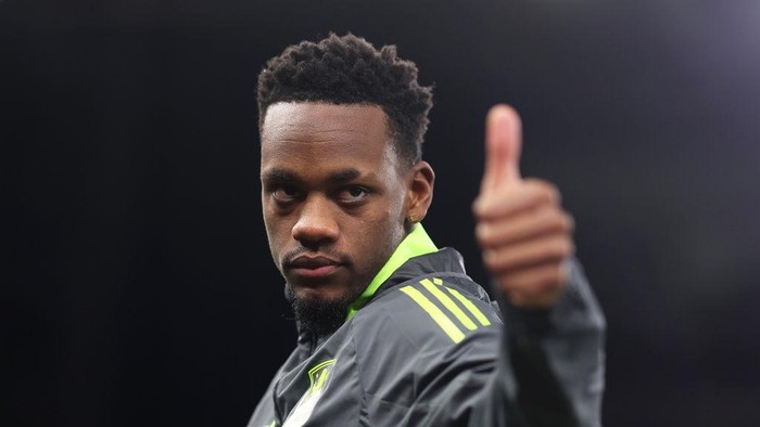 BIRMINGHAM, ENGLAND - JANUARY 29: Jhon Duran of Aston Villa gives a thumbs up during the warm up prior to the UEFA Champions League 2024/25 League Phase MD8 match between Aston Villa FC and Celtic FC at Villa Park on January 29, 2025 in Birmingham, England. (Photo by Harry Murphy - AVFC/Aston Villa FC via Getty Images)