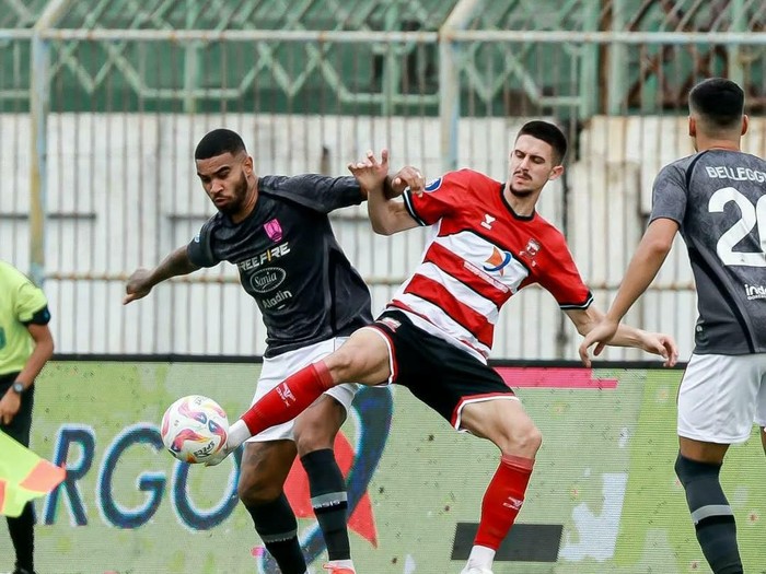 Laga Madura United Vs Persis Solo