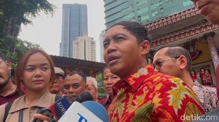 Menteri Kehutanan Raja Juli Antoni