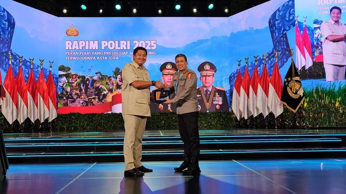 Menteri Maruarar Sirait saat hadir di Rapim Polri
