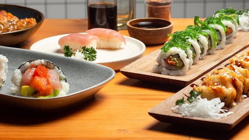 Menu sushi di Sushikoo Canggu. (Instagram @sushikoo.id)