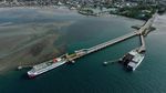 Foto Udara Pelabuhan Kapal Ferry Antar Provinsi di Kolaka