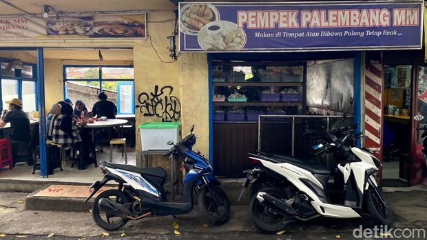 Pempek Palembang MM Sekeloa