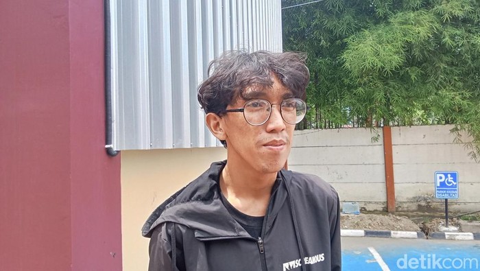 Pengemudi ojol, M Ricko (24) lapor kehilangan motor yang dialaminya saat mengambil pesanan di mal Palembang
