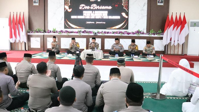 Polisi Doa Bersama untuk Korban Tragedi Outing Class SMPN 7 Mojokerto