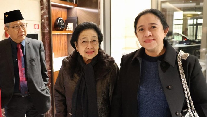 Puan bersama Megawati tiba di Roma, Italia.