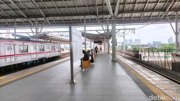 Suasana Stasiun Manggarai