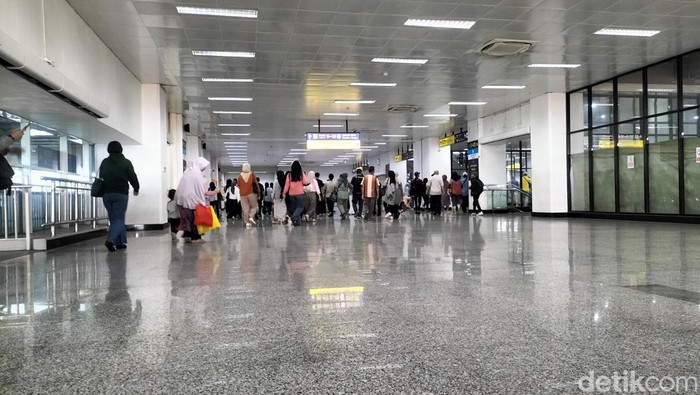 Suasana Stasiun Manggarai