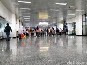 Jadwal Terbaru KRL Berlaku Hari Ini, Begini Suasana Stasiun Manggarai