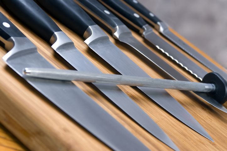 Bisa Dicoba! 5 Tips Merawat Pisau Dapur agar Tetap Tajam