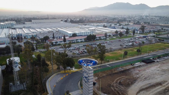 A drone view shows the Ford plant in Cuautitlan Izcalli, Mexico January 30, 2025 REUTERS/Raquel Cunha