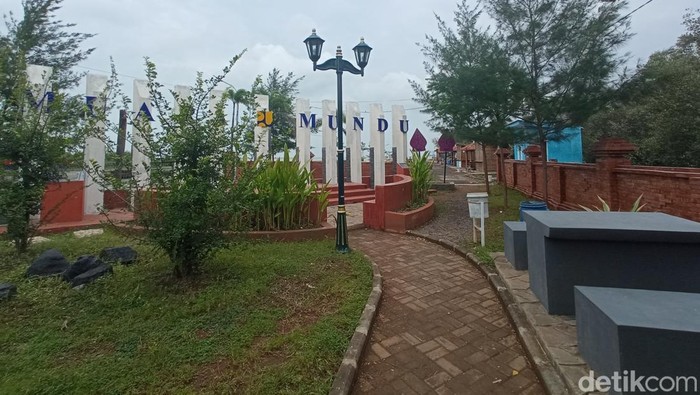 Wisata Mangrove di Cirebon Wisata Mangrove di Cirebon