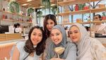 Keseruan Zaskia Sungkar Kulineran Bareng Lesti dan Raffi Ahmad