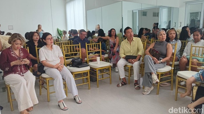 Kegiatan seminar tentang liquid detox fasting di Amarta Detox and Pilates Canggu, Bali, Sabtu (1/2/2025). (Aryo Mahendro/detikBali).