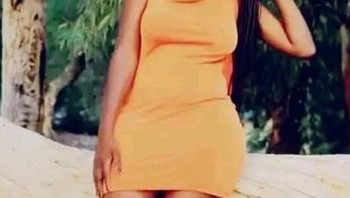 Perempuan ini minta emoji yang menutup wajahnya dihilangkan. Hasilnya malah bikin ngakak. Foto: Bored Panda