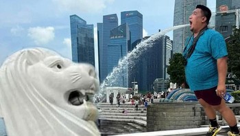 Nah kalau begini kan air mancur patung Merlion-nya jadi pas masuk ke mulut. Foto: Bored Panda