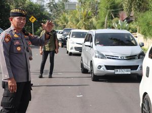 Puncak Usaba Pitra, Jalur Menuju Pura Besakih Padat Merayap