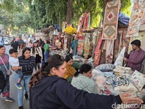 Reputasi Turis +62 di Mata Penjual Suvenir India: Suka Menawar