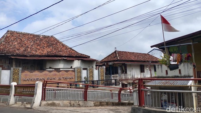 Kawasan Sungai Tawar Palembang