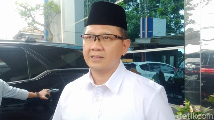 Kepala Dinas Pendidikan Dindik Jatim Aries Agung Paewai