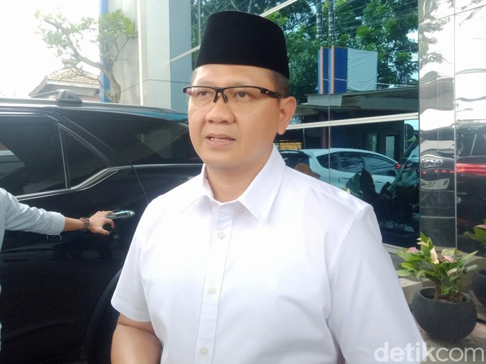 Kepala Dinas Pendidikan Dindik Jatim Aries Agung Paewai