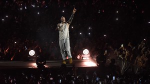 Vokalis grup band asal Los Angeles, Amerika Serikat, Maroon 5 Adam Levine tampil dalam konser yang digelar di Jakarta International Stadium (JIS), Jakarta Utara.