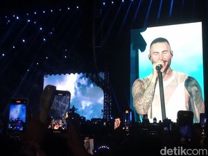 Video: Adam Levine Minta Dipeluk Setelah Bisa Kembali ke Jakarta