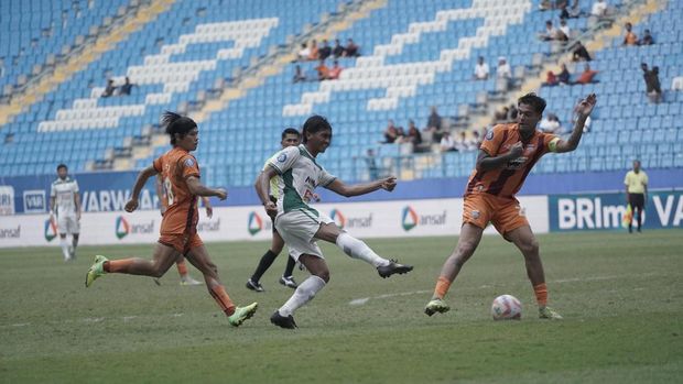Laga Borneo FC vs PSS Sleman di Stadion Batakan, Balikpapan, Minggu (2/2/2025).