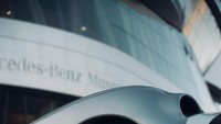 Pada masanya, terkenal sebagai tunggangan Mercedes-Benz W 196 R Stromlinienwagen pebalap asal Argentina Juan Manuel Fangio dan pebalap asal Inggris Stirling Moss. Foto: dok. Mercedes-Benz AG/Maximilian Balazs