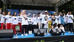 Potret Keseruan Mendikdasmen Senam-Nyanyi Bareng di Peluncuran Album Lagu Kicau