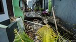 Penampakan Jalan di Cimanggis Depok Amblas Usai Hujan Deras
